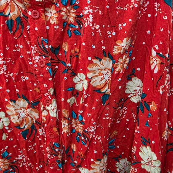 Torrid Women’s 5X Red Floral Tank Top Blouse Sleeveless Button Front Lightweight - Picture 2 of 11